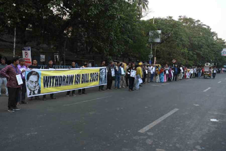 Teachers, students, research scholars and staff of ISI, Calcutta, protest against the ISI bill outside the BT Road campus in November 