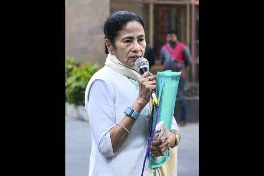 West Bengal Chief Minister Mamata Banerjee addresses the media after she arrived at the residence of I-PAC chief Pratik Jain amid an ongoing ED raid, in Kolkata. Banerjee on Thursday alleged that ED officials were attempting to seize TMC's hard disks, internal documents and sensitive organisational data during a search operation at the residence of I-PAC chief Prateek Jain.