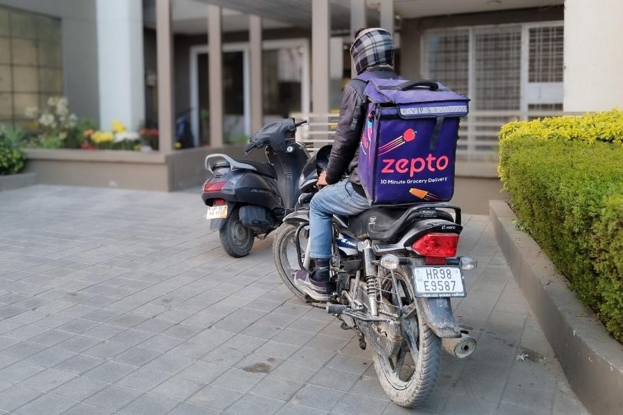 According to riders, completing 25 to 30 deliveries a day is necessary to earn a decent profit