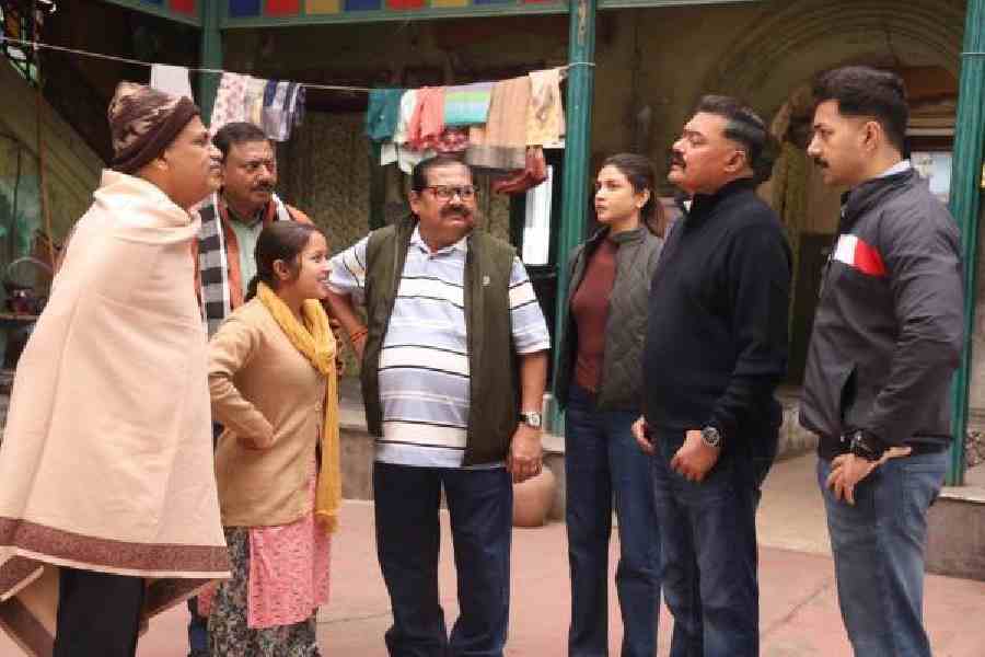 Team Abar Proloy 2 at Shrimani House 