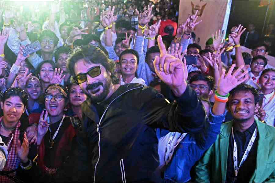 Prosenjit Chatterjee poses with the young audience at TTIS Challenge 2026 on Saturday evening. Pictures by Sanat Kr Sinha