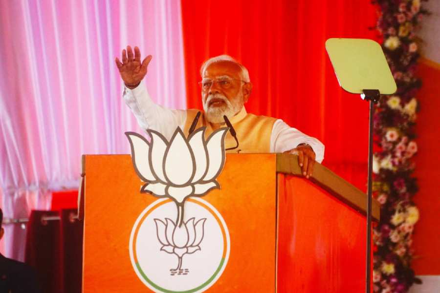 Narendra Modi addresses the public meeting in Malda on Saturday. 
