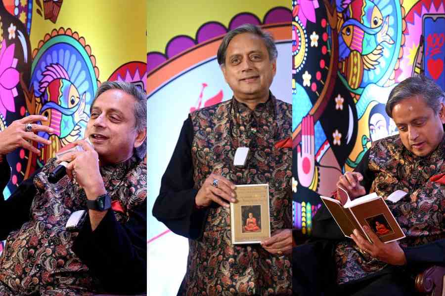 Shashi Tharoor at AKLF