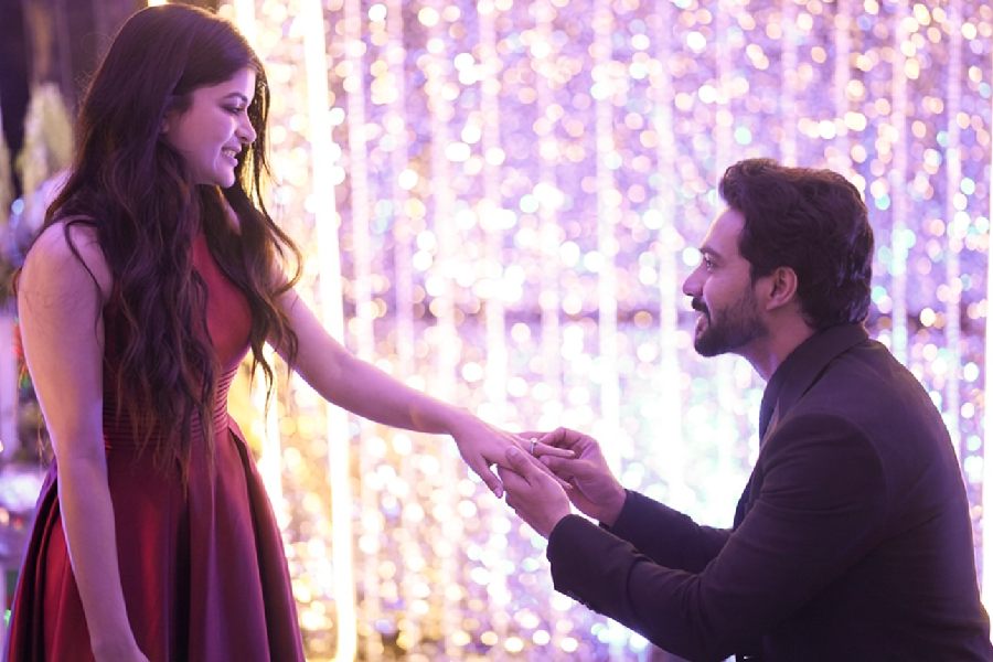 Madhumita Sarcar, Debmalya Chakravorty