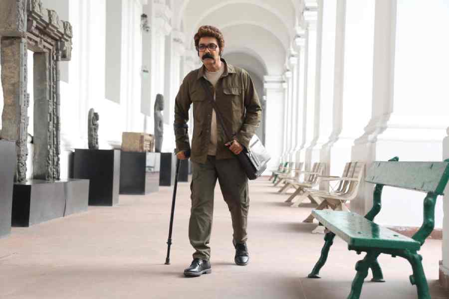 Prosenjit in 'Vijaynagar’er Hirey'