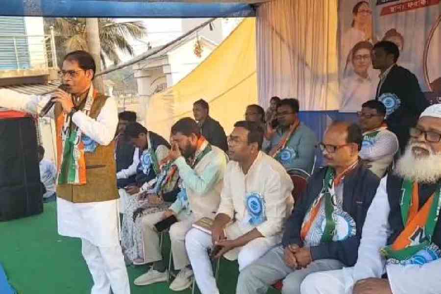 Trinamool Congress MLA Manirul Islam addresses the public meeting at New Farakka in Murshidabad district on Friday. Picture by Samim Aktar