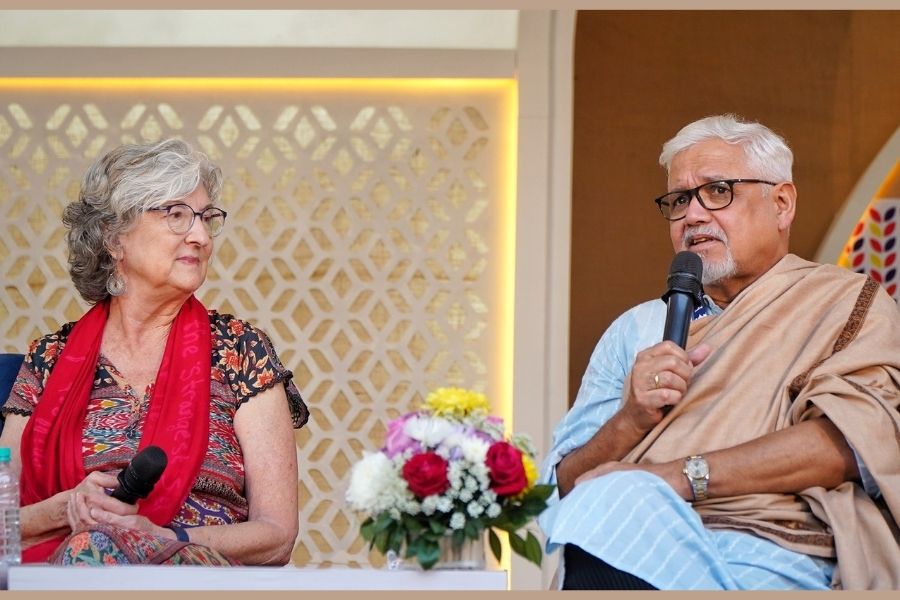 Barbara Kingsolver and Amitav Ghosh at KaLaM 2026