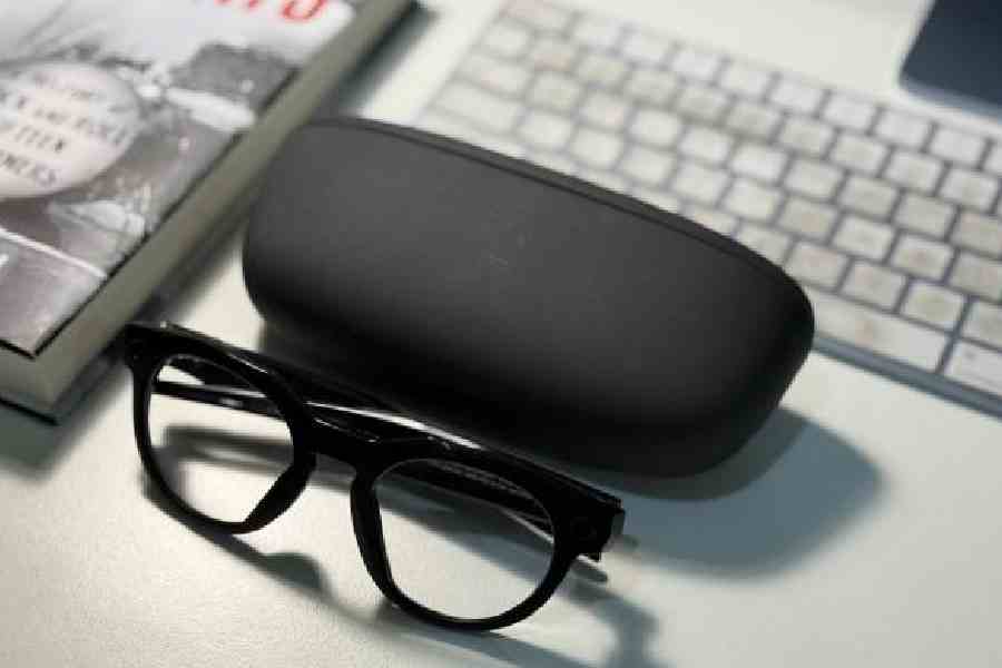 Capture the action as it happens with Oakley Meta HSTN’s hands-free 12 MP camera. Take videos or photos from your unique POV to get all of your highlights.  Pictures: Mathures Paul