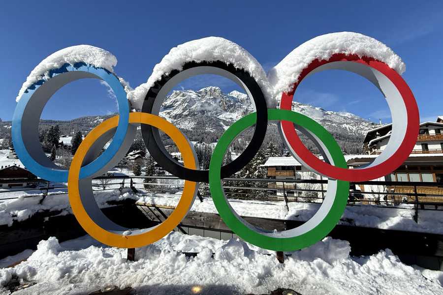 Milano Cortina 2026 Winter Olympics - Previews - Cortina d'Ampezzo, Italy - January 26, 2026 General view of the Olympic rings covered in snow ahead of the Milano Cortina 2026 Winter Olympics