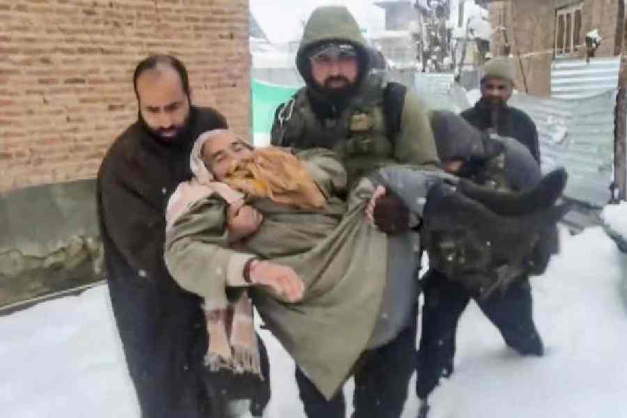 Jammu snowfall rescue