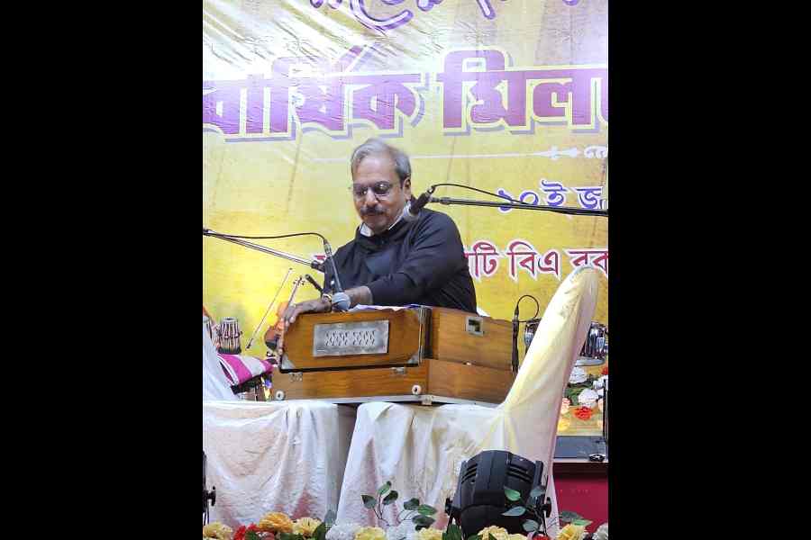 Block resident Samarjit Guha finishes his recital