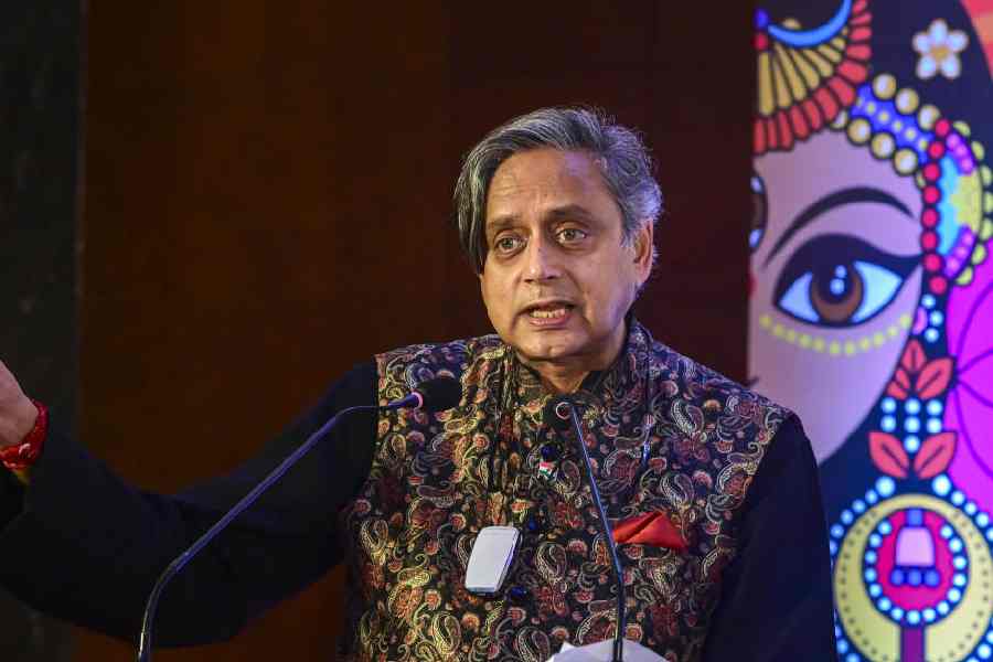 Shashi Tharoor