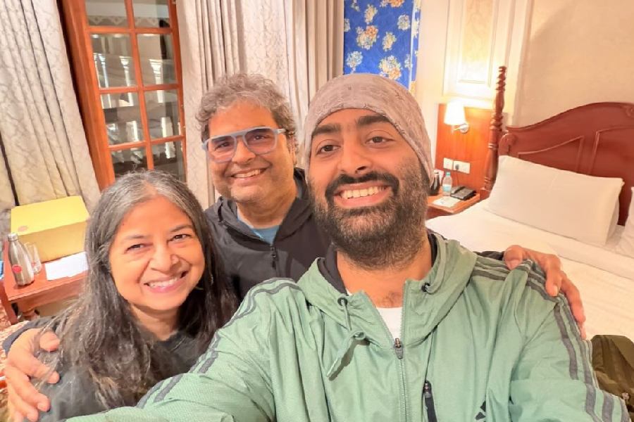 (left to right) Rekha Bhardwaj, Vishal Bhardwaj and Arijit Singh