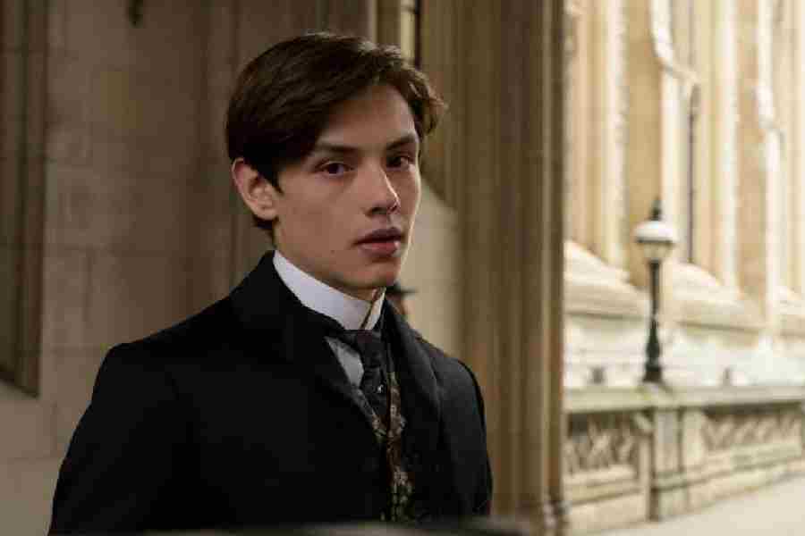 Louis Partridge plays the quirky aristocrat Tewkesbury