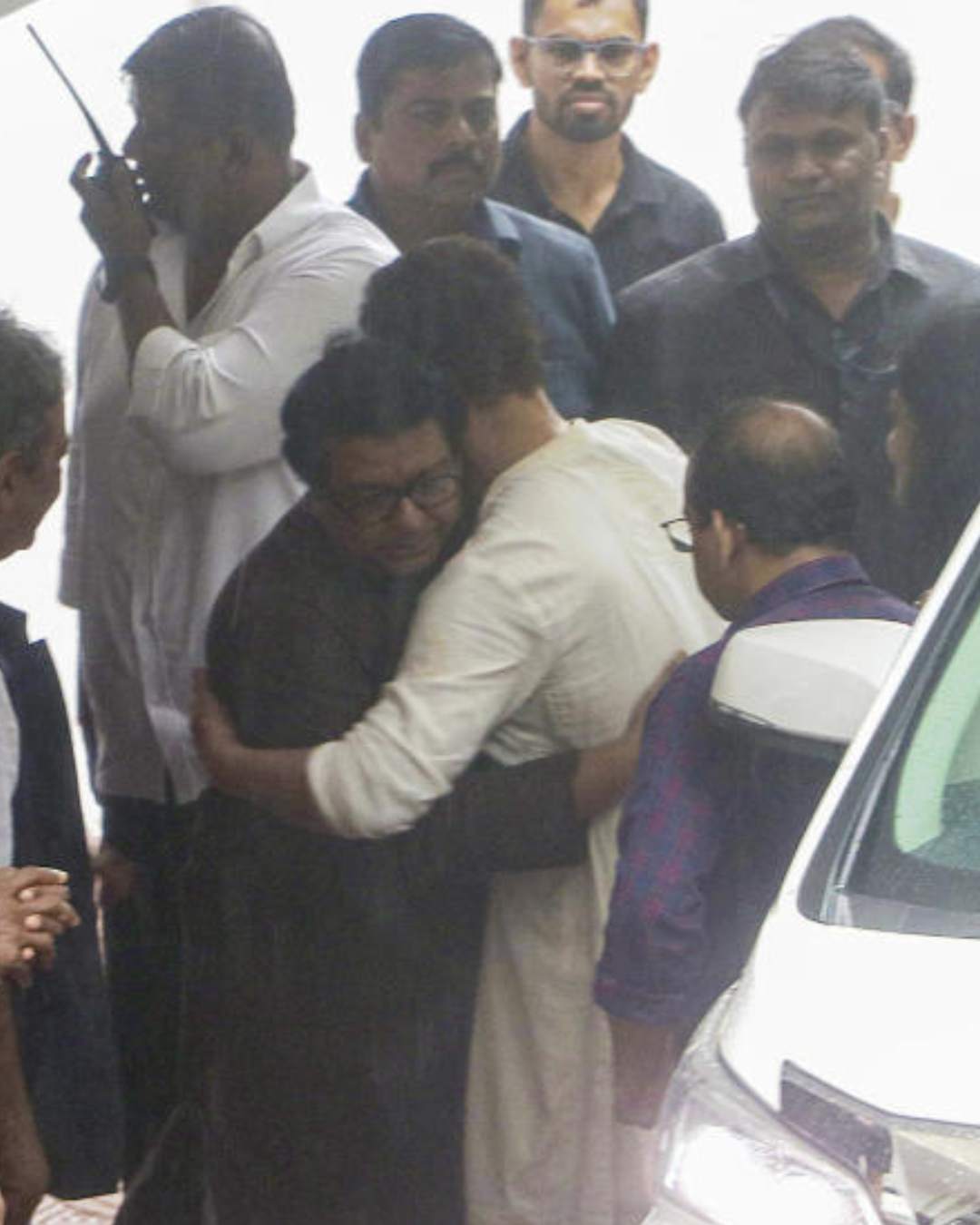  Aamir Khan with Maharashtra Navnirman Sena (MNS) chief Raj Thackeray.  