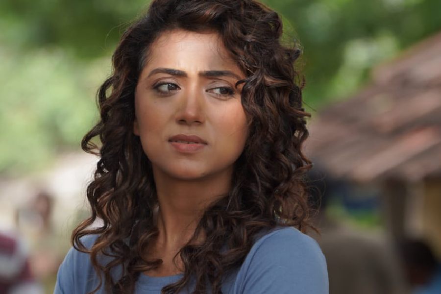 Anindita Bose in ‘Ghun Gaon’