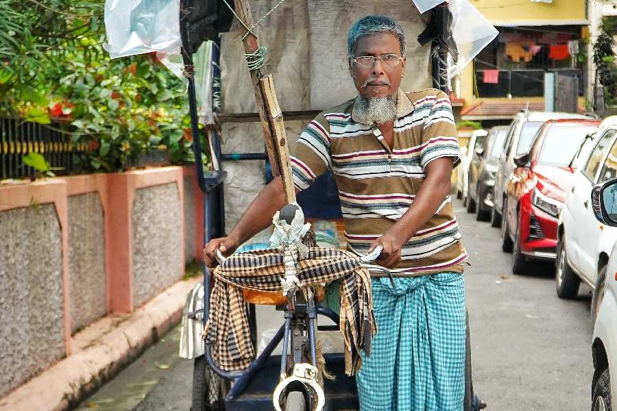 Sajjad Halder with his rickshaw