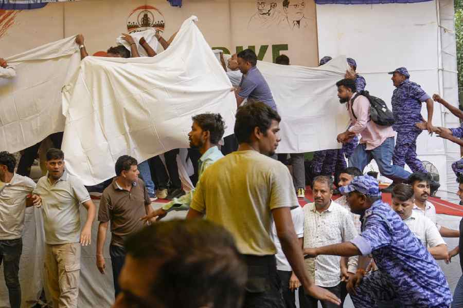 They knew when to come': Protesters describe Wangchuk's forcible removal as Delhi tightens security