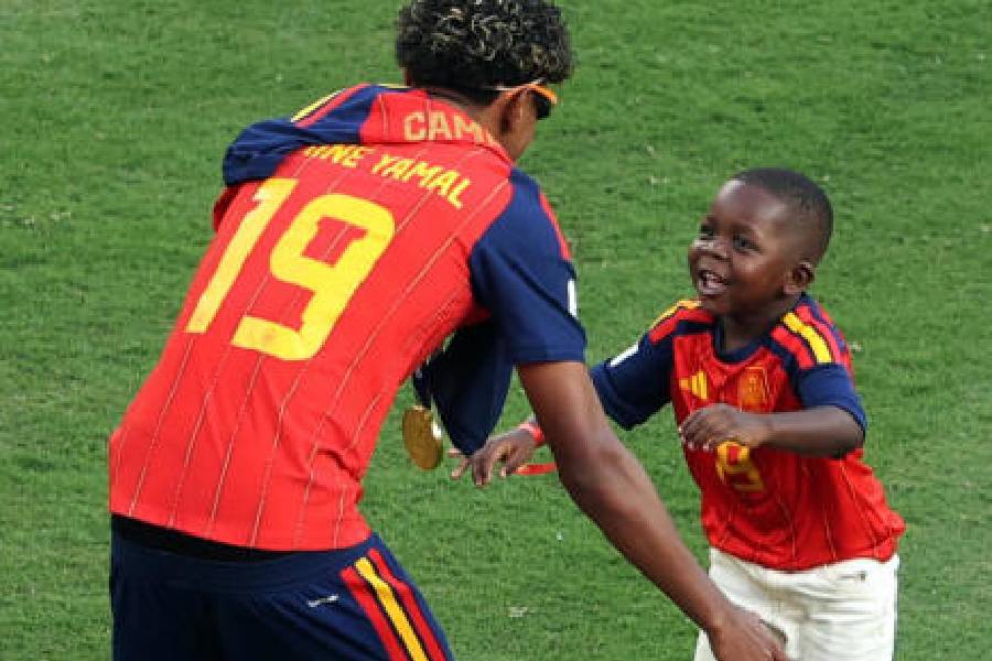 Rodri's silent symphony, Spain's perfect notes: La roja turn method into mastery