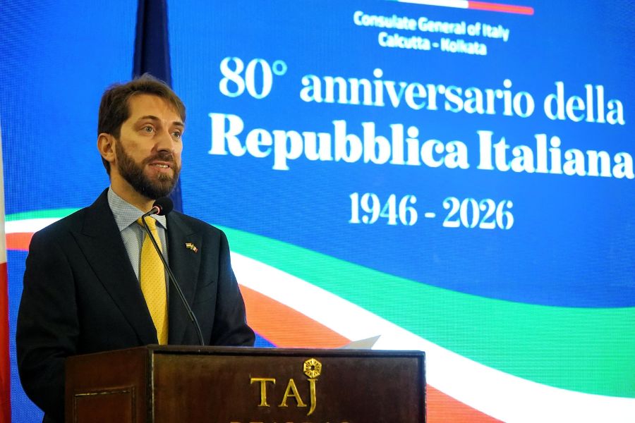 Consul General of Italy in Kolkata Riccardo Dalla Costa addressing the guests at Taj Bengal