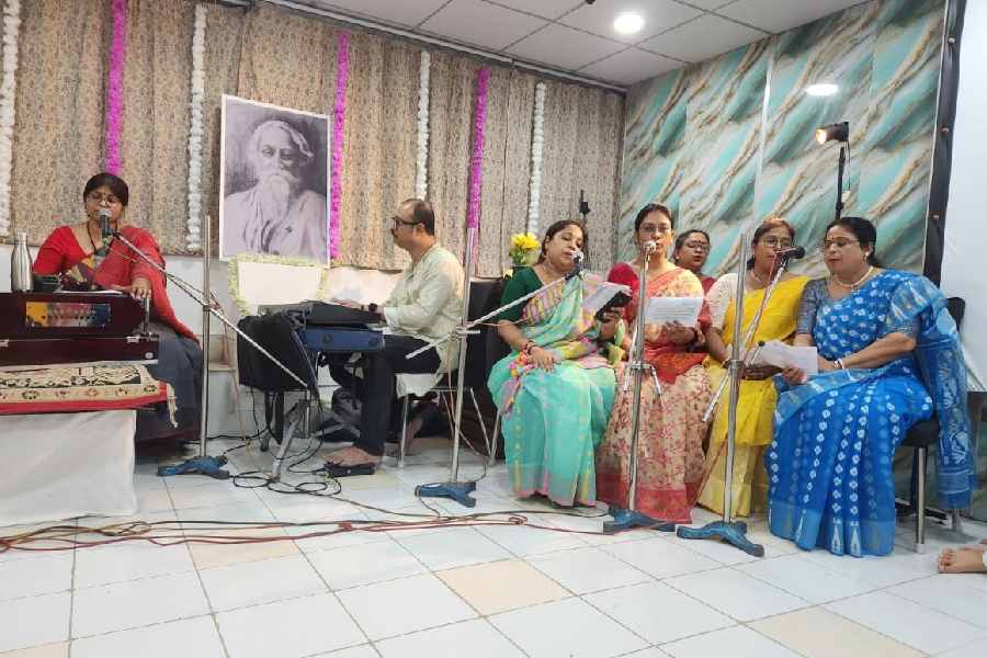 Singers perform in the Pujarini section of the show in AB Block 
