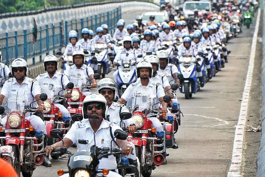 The bike rally completed the route and returned to The American Centre, on Chittaranjan Avenue