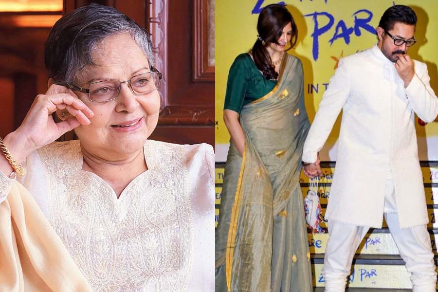 Rakhee Gulzar, Aamir Khan with Gauri Spratt