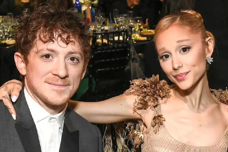 Ariana Grande, Ethan Slater