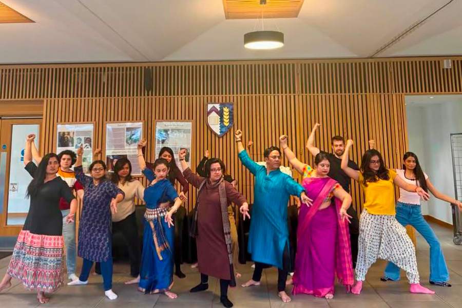 Dona Ganguly (centre) conducts the workshop
