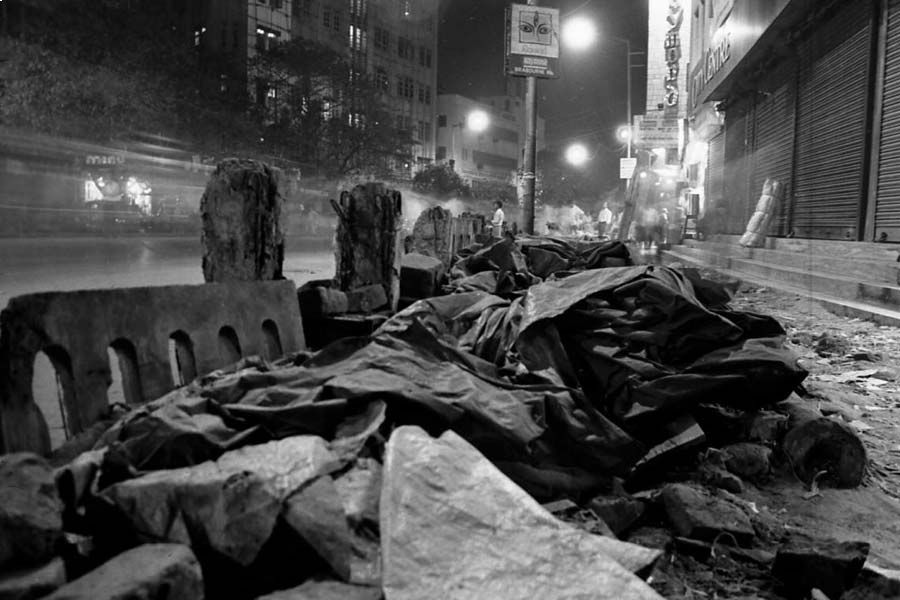 Hawkers being evicted at Brabourne Road under Operation Sunshine.