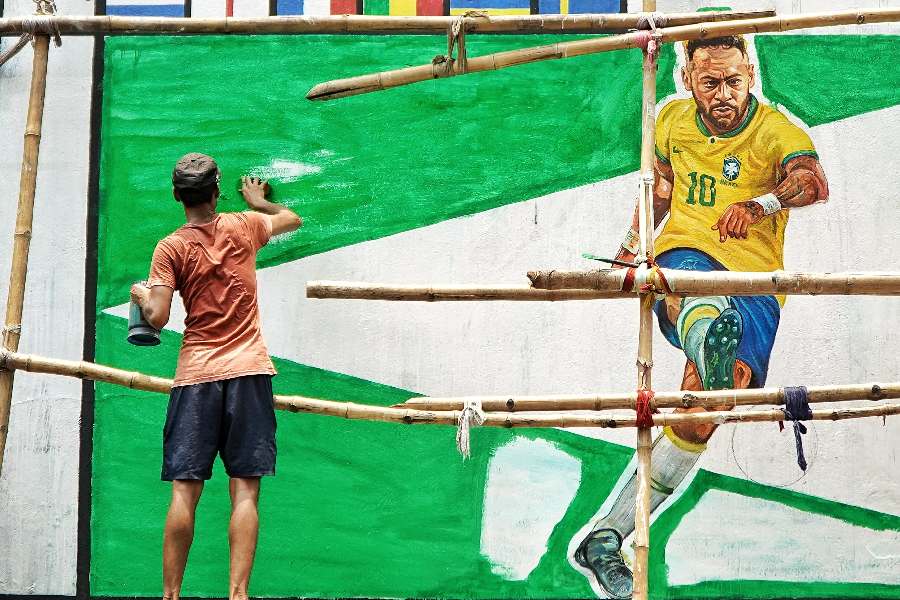 Graffiti of the Brazilian team at Ganguly Bagan gets finishing touches