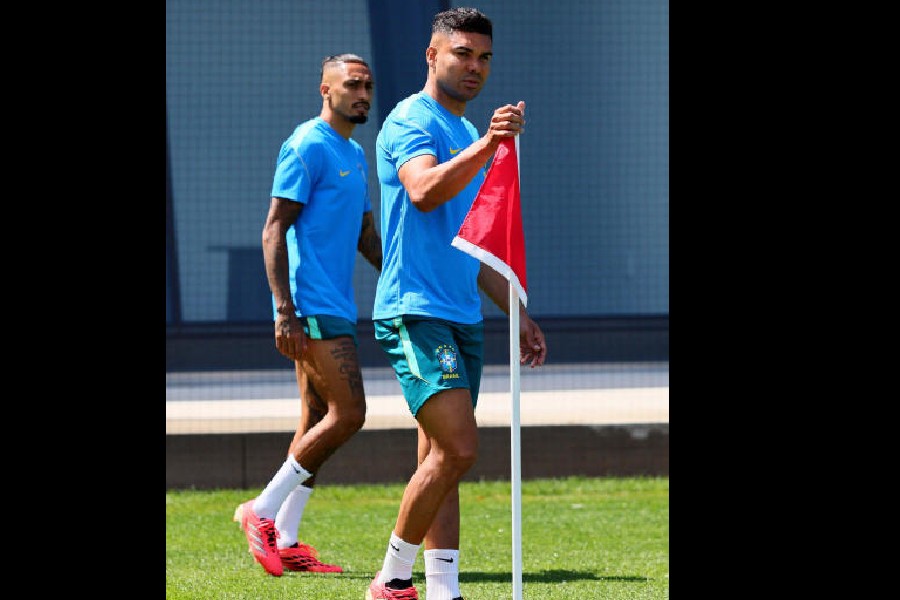 Brazil’s Raphinha and Casemiro during training in Morristown, New Jersey, on Friday.