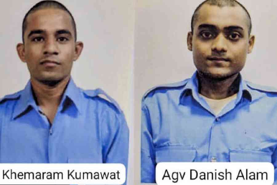 Agniveer Vayu Khemaram Kumawat and (right) Agniveer Vayu Danish Alam