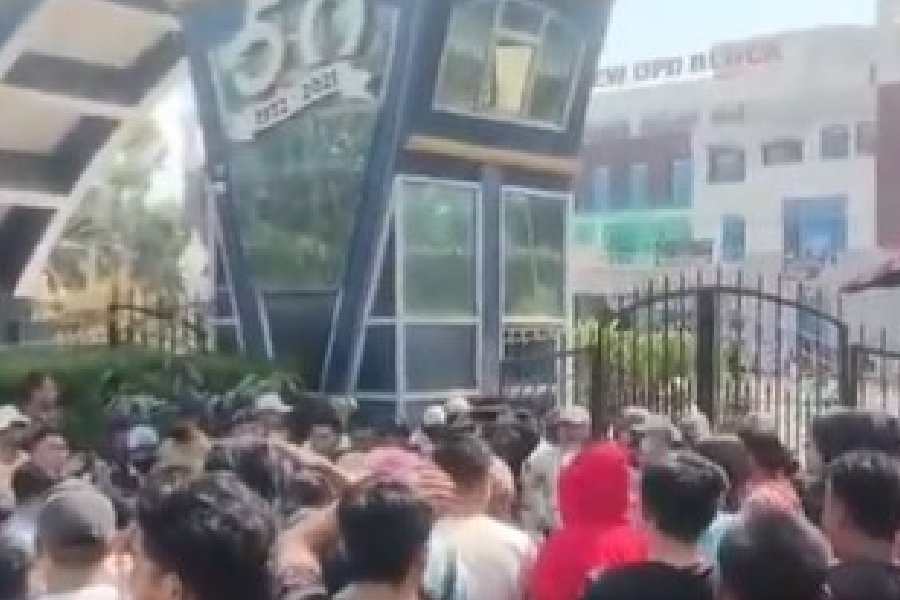 Tensions at RIMS gate following the admission of three critically injured 'Kuki militants' from Kangpokpi, Manipur on June 15, 2026