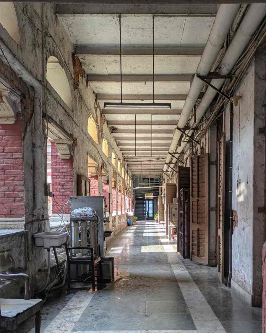 Today, Mahakaran stands not only as a symbol of governance but also as one of Kolkata’s most significant examples of colonial and Victorian architecture