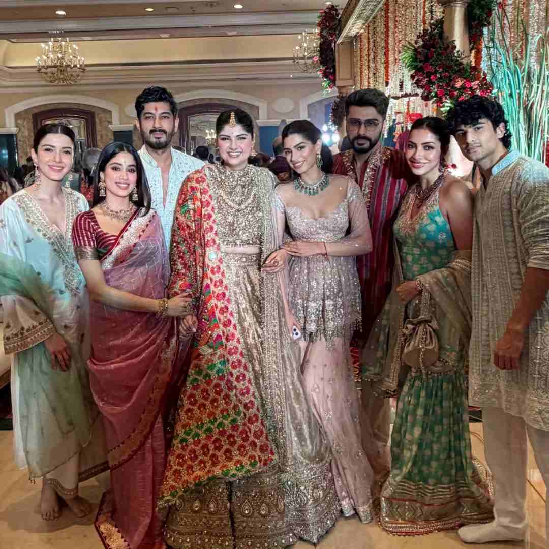 Anshula turned heads in a golden embellished lehenga, styled with jhumkas and a maang tikka. 