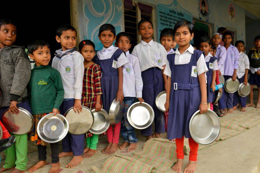 Students waiting for mid-day meal in school