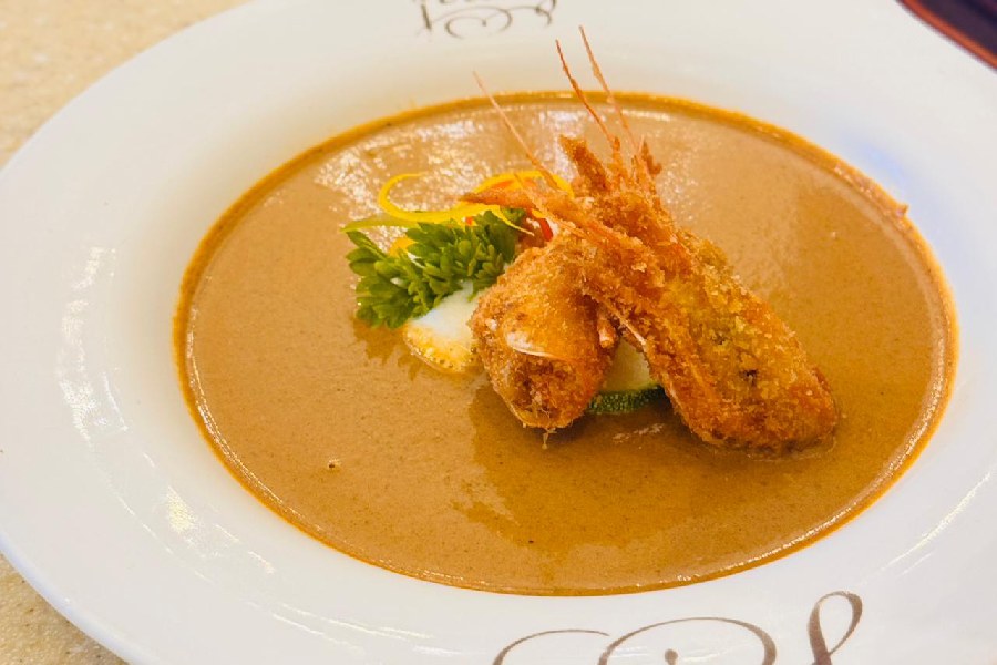 At Flurys, prawn heads have been used to enrich seafood bisques and create flavoured prawn butter