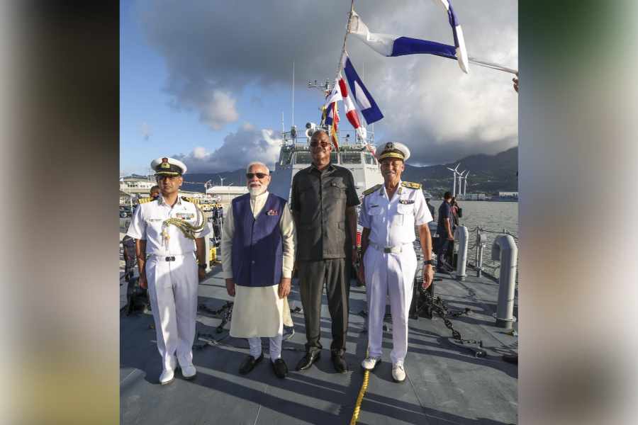 Prime Minister Narendra Modi with Seychelles President Patrick Herminie