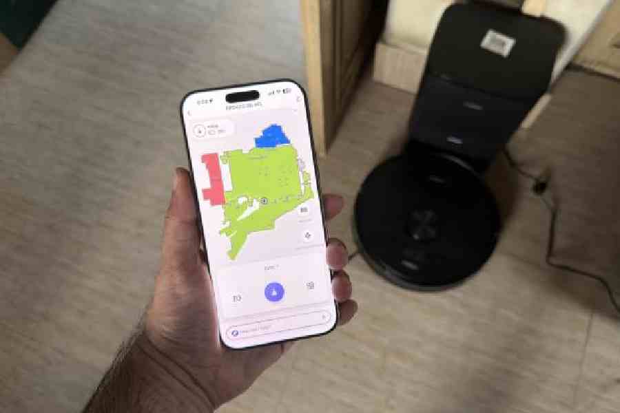 Take control from anywhere with the Smart Life app. Customise your cleaning schedule, target specific areas, and adjust modes with just a few taps for a hassle-free experience