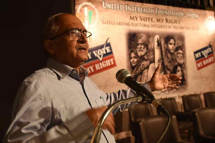 Prashant Bhushan speaks at the programme
