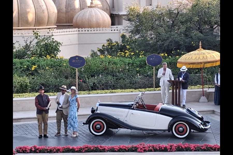 When this Mercedes-Benz 170V Cabriolet was found by Pallab Roy of Calcutta about eight years ago, it was being used to throw trash. Last week, it won the Restoration class at The Oberoi Concours