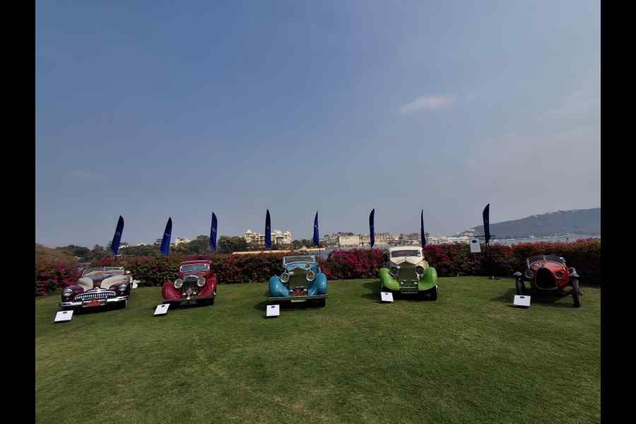 'Cars of the Maharajahs - Jodhpur' was category that had a bunch of exceptional cars that had been owned by the royals up to 1955. They included (L-R) a 1947 Buick Roadmaster Model 76-C Convertible that is still owned by the family, a 1935 Bentley 3.5-litre Aerofoil Coupe coachbuilt by Gurney Nutting, a 1935 Rolls-Royce Phantom II Drophead Coupe still with the family, a 1935 Rolls-Royce Phantom II Continental, and a 1926 Bugatti Type 23 'Brescia' Torpedo Tourer     