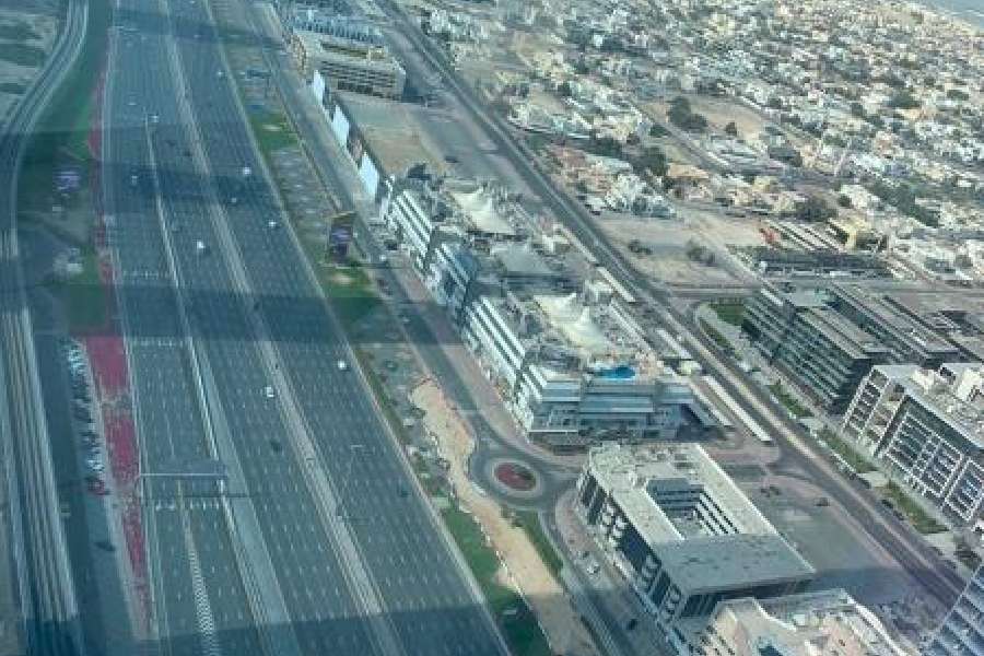 Dubai’s busiest freeway wears a deserted look on Sunday morning