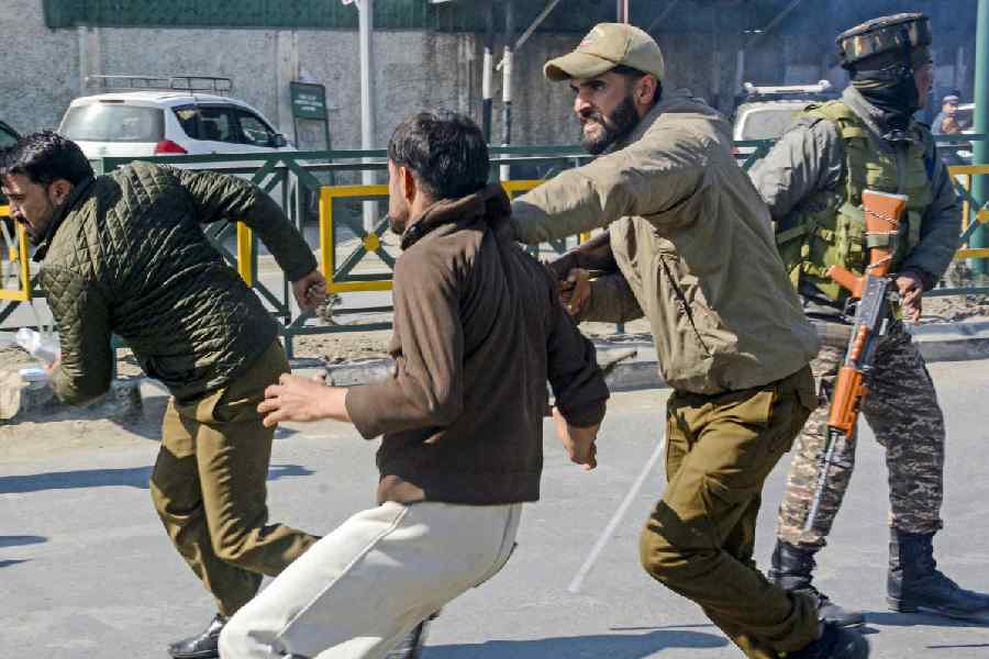 Pro-Iran protests in Pakistan and India
