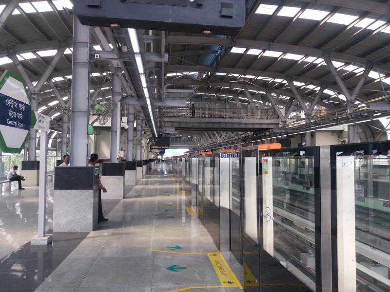 Metro service on the Green line