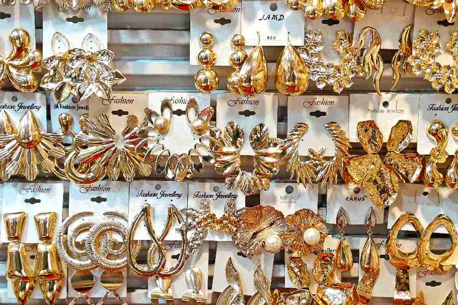 Chunky gold and brass earrings