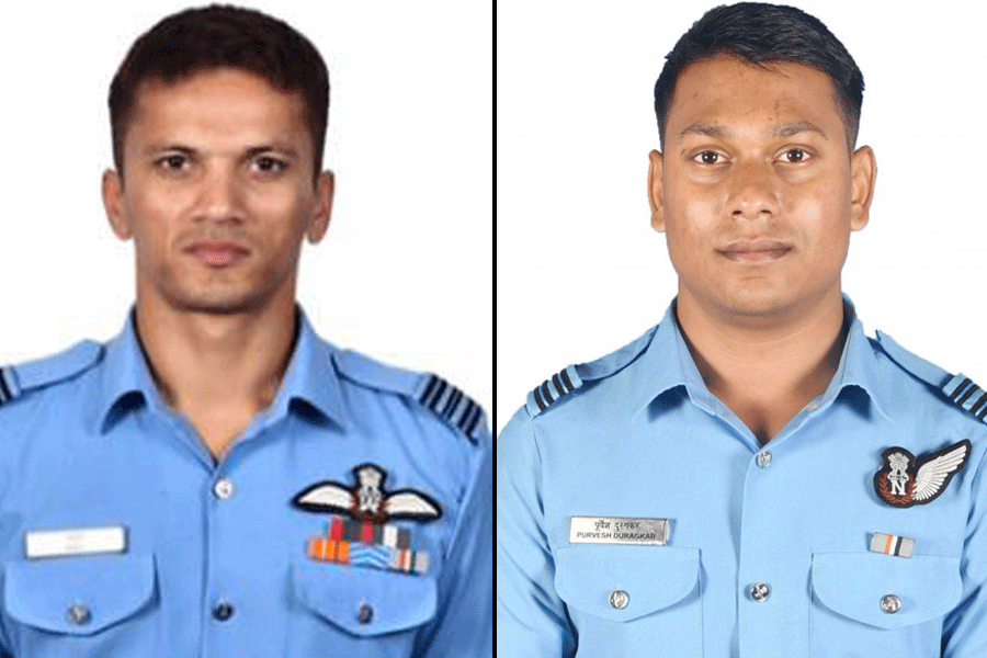 Sqn Ldr Anuj and Flt Lt Purvesh Duragkar, who sustained fatal injuries in the Su-30 crash.