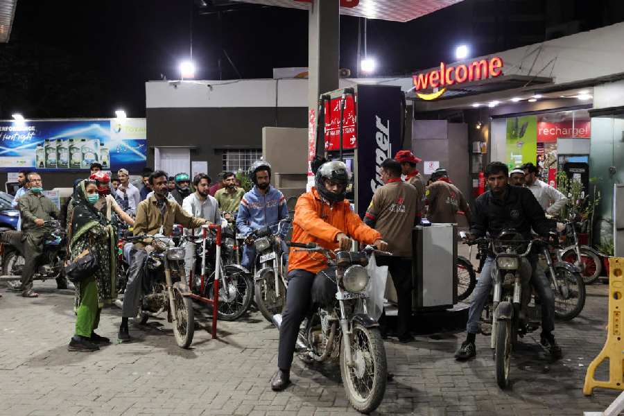 Pakistan fuel price hike