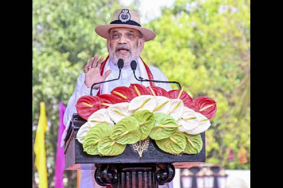 Amit Shah Maoist red corridor shattered Naxal-free